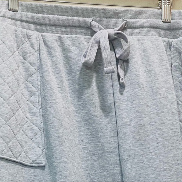 Disney Mickey Fitted Quilted Sweatpants 2X - Picture 5 of 7